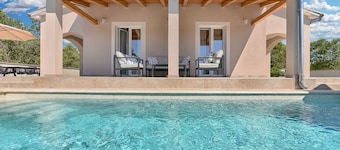 Villa 2405/161716 (Istria - Rakalj), 800m from the beach