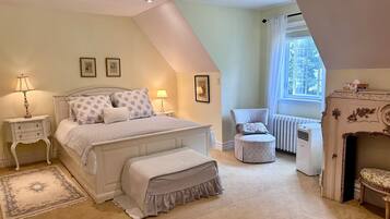 5 slaapkamers, een strijkplank/strijkijzer, wifi, beddengoed