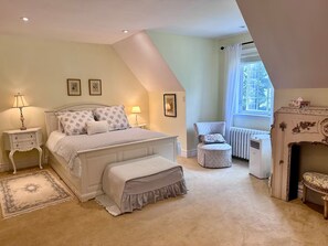 5 chambres, fer et planche à repasser, Wi-Fi, draps fournis