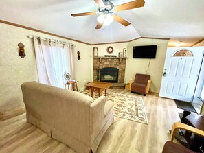 Smart TV - COZY & COMFORTABLE MOBILE HOME IN DYER BROOK MAINE (Dyer Brook)