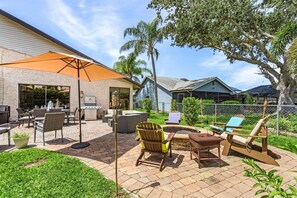 Outdoor dining - Luxury meets Leisure - Viscaya Paradise - Roelens (Cape Coral)