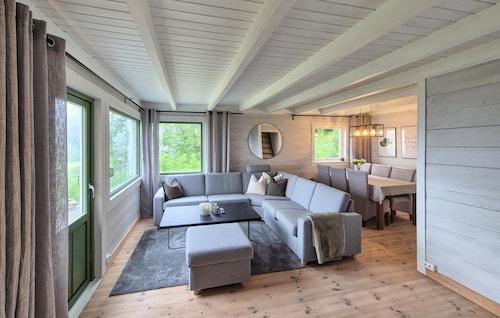 Amazing home in Aksdal with WiFi