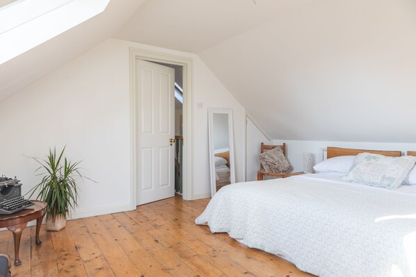 8 habitaciones, tabla de planchar con plancha y wifi gratis 