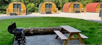 A glamping pod that sleeps 2 guests  in 1 bedroom