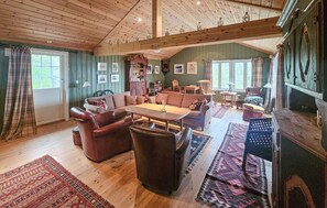 Älytelevisio, takka, DVD-soitin