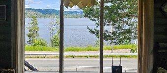 Amazing home in Svelvik with WiFi