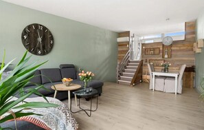 Smart TV, fireplace - 3 bedroom stunning home in Sellebakk (Sellebakk)