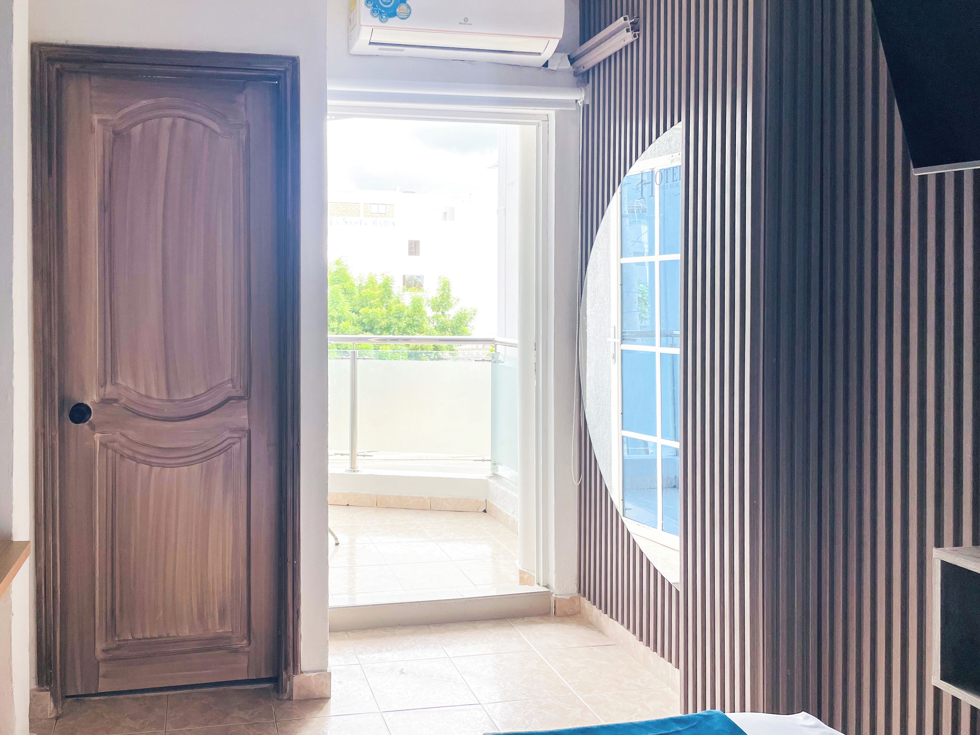 Sengetøy av topp kvalitet, wi-fi (inkludert) og sengetøy