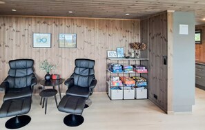 Game room - Beautiful home in Dølemo (Dølemo)
