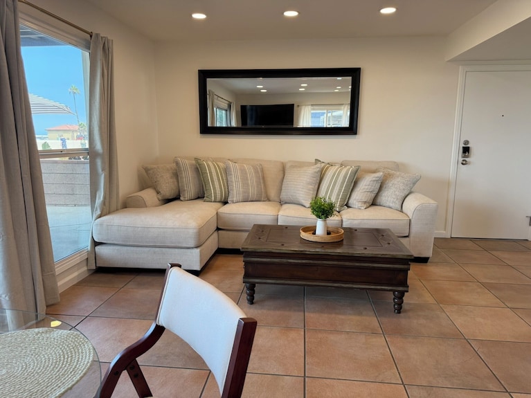 Cozy Beachfront Getaway! - El Segundo, CA
