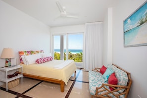 3 bedrooms, desk, iron/ironing board, internet