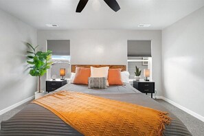 3 chambres, fer et planche à repasser, Wi-Fi gratuit, draps fournis