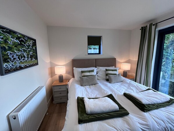 4 habitaciones, tabla de planchar con plancha, cuna de viaje y wifi