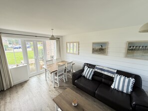 Smart-tv en een tafeltennistafel