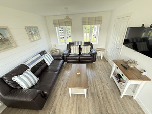 Smart-tv en een tafeltennistafel