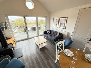 Smart TV, fireplace, table tennis, books