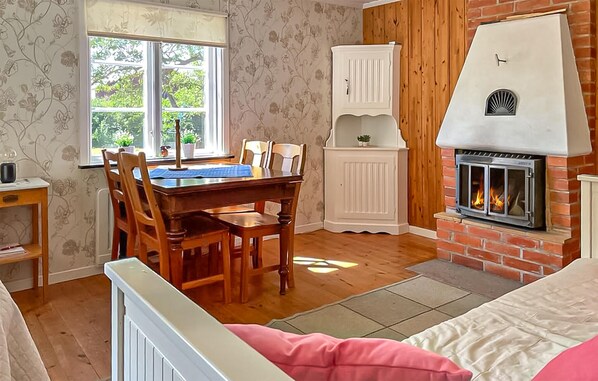 2 bedrooms, free WiFi