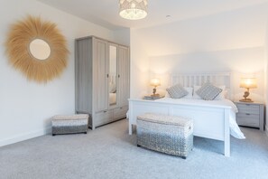 3 bedrooms, WiFi, bed sheets