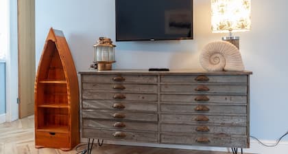 Castle Mews - sleeps 2 guests in 1 bedroom