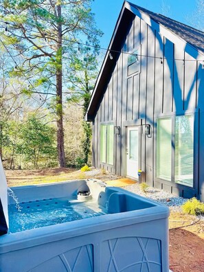 Bain à remous extérieur