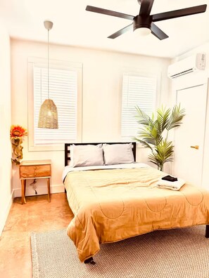 12 chambres, fer et planche à repasser, lit parapluie, Wi-Fi gratuit