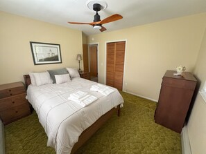 3 bedrooms, iron/ironing board, free WiFi, bed sheets