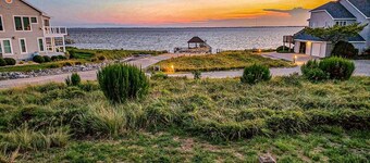 Sunshine & Serenity - 2 BR Semi-Soundfront condo in Duck