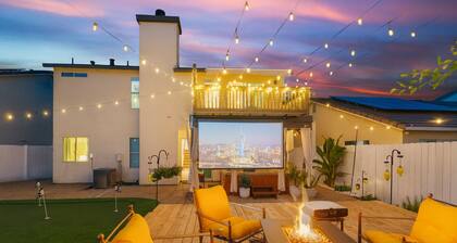 Elegant Retreat for 10 • Hot Tub • Games • Mini Golf • Stylish & Serene Getaway
