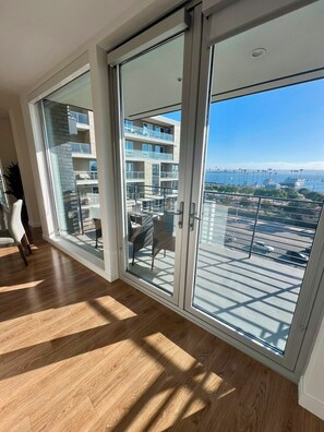 Interior - The Lavender โ Bright & Cozy 2-Bedroom Apartment with WiFi,GYM & AC (San Diego)