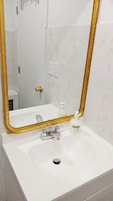 Habitación estándar, no fumadores | Baño | Ducha, artículos de higiene personal gratuitos, secador de pelo y jabón