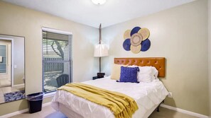 3 slaapkamers, een bureau, een strijkplank/strijkijzer, gratis wifi