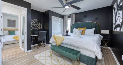 Military in Style/Movie Room /Game Room Minutes from Ft. Benning & Downtown area
