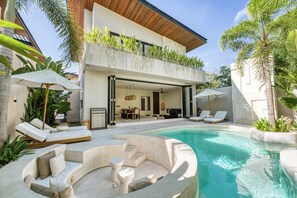 Family Villa, 3 Bedrooms, Accessible Bathtub, Pool Access | Egyptian cotton sheets, premium bedding, memory-foam beds -  Bōld - Modern Tropical Pool Villas (Pecatu)