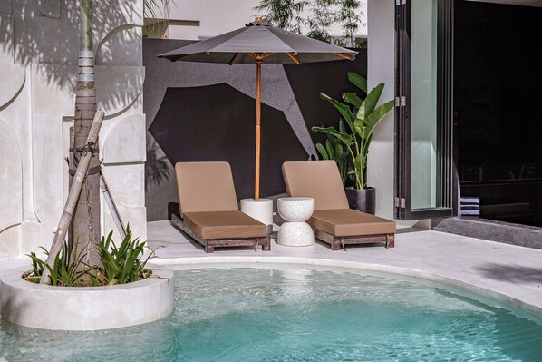 Private pool