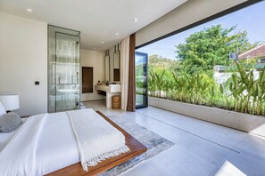 Family Villa, 3 Bedrooms, Accessible Bathtub, Pool Access | Egyptian cotton sheets, premium bedding, memory-foam beds -  Bōld - Modern Tropical Pool Villas (Pecatu)