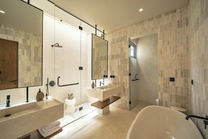 Family Villa, 3 Bedrooms, Accessible Bathtub, Pool Access | Bathroom | Free toiletries, hair dryer, bidet, towels