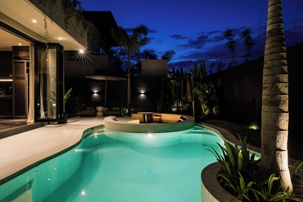 Kolam renang outdoor
