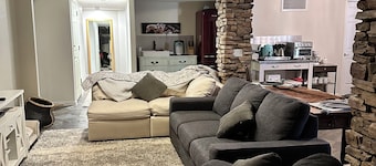 3-bedroom apartment in charming Prescott Valley with WiFi, AC, and Heat