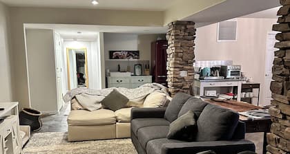 3-bedroom apartment in charming Prescott Valley with WiFi, AC, and Heat