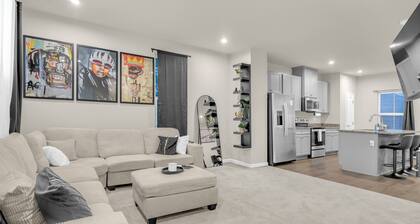 Inviting 3-bedroom townhome in delightful Portsmouth