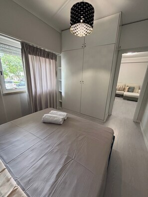 2 bedrooms, WiFi, bed sheets