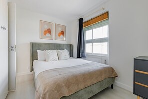 2 chambres, fer et planche Ă repasser, Wi-Fi, literie fournie