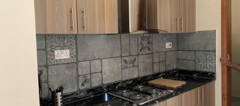 Spacious, modern home between Arusha and Kilimanjaro AP's, includes breakfast.