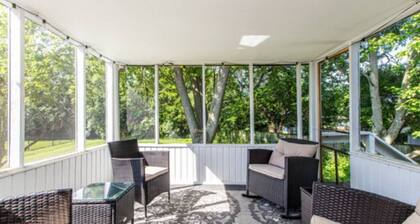 SummerRidge Retreat with 5 bedrooms