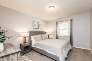 5 chambres, bureau, fer et planche à repasser, Wi-Fi gratuit