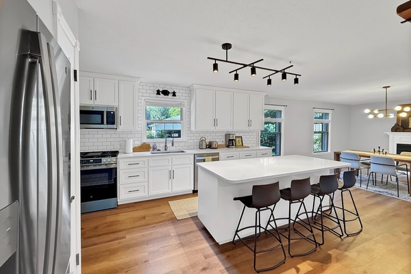 Refrigerador, microondas, horno, placa de cocina