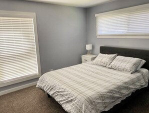 4 bedrooms, WiFi, bed sheets