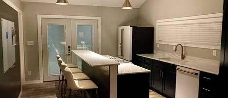 Oven, stovetop, dishwasher