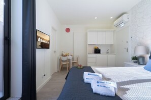 6 bedrooms, iron/ironing board, free WiFi, bed sheets
