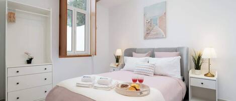 4 quartos, ferros/tábuas de passar roupa, Wi-Fi de cortesia